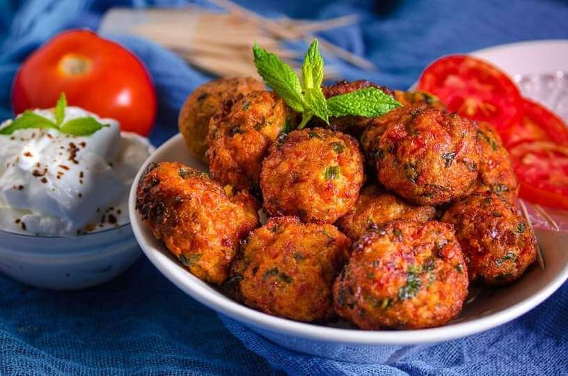 Tomatokeftedes / Tomato fried bites